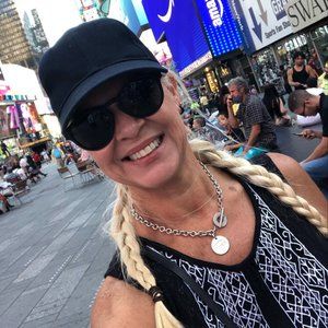 Meet your Posher, Vera